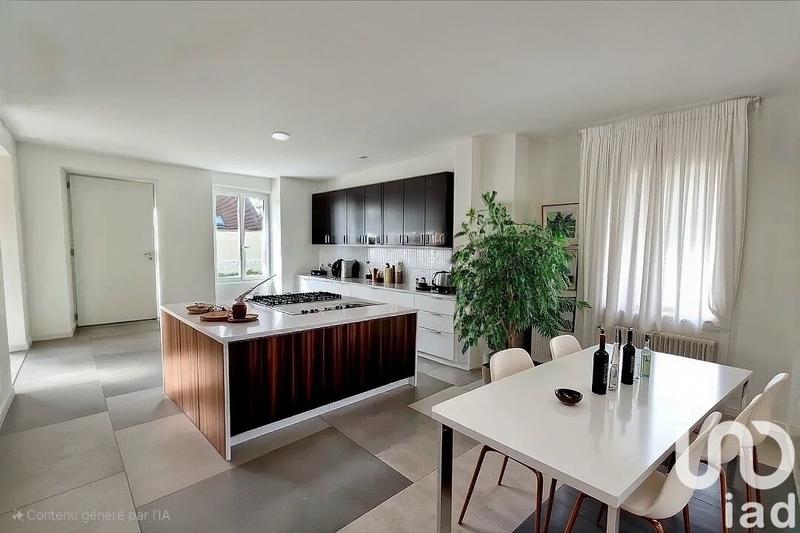 Maison de village - 222 m² - 9 pièces