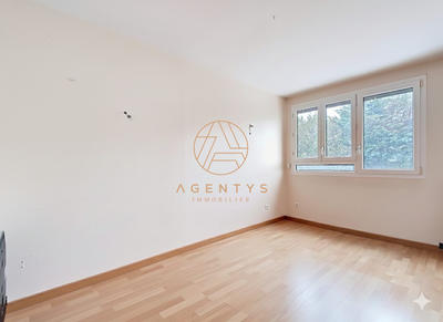 Appartement - 64 m² - 4 pièces