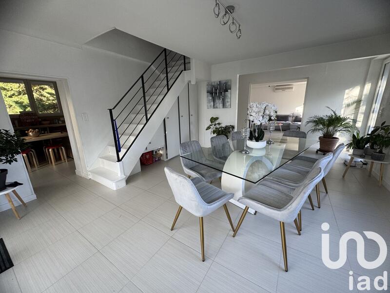 Maison - 412 m² - 10 pièces