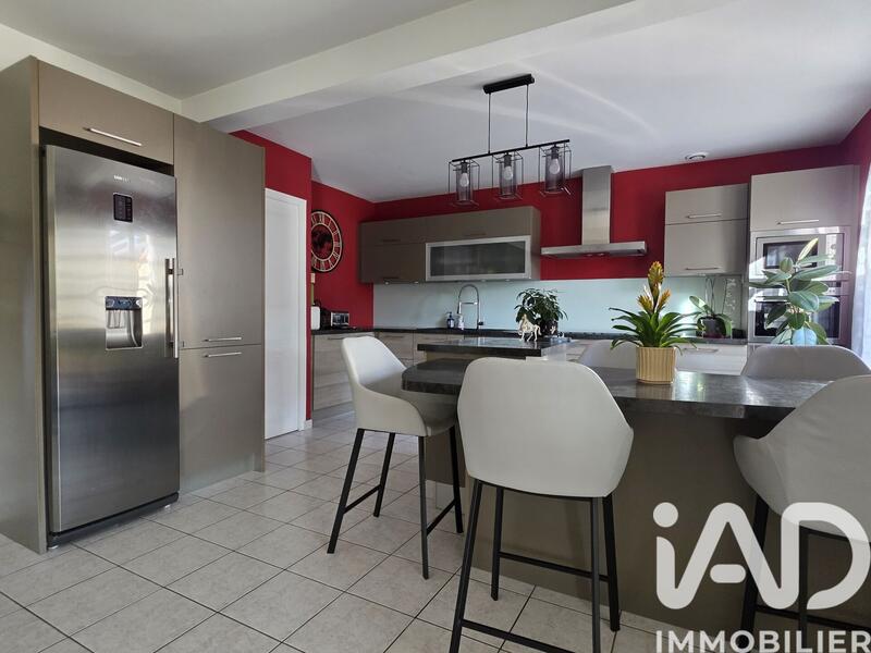 Maison - 162 m² - 7 pièces