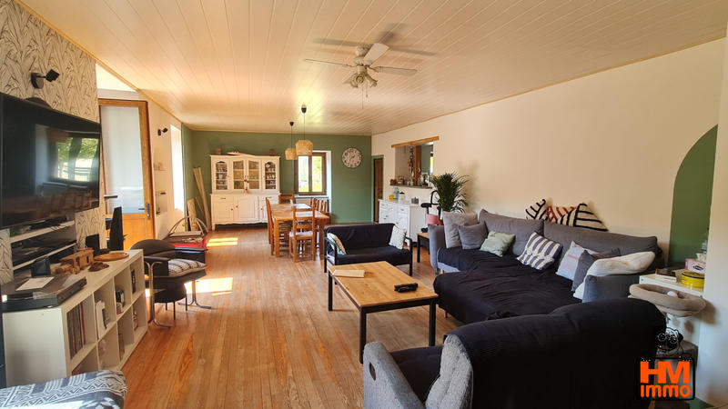 Maison - 235 m² - 8 pièces