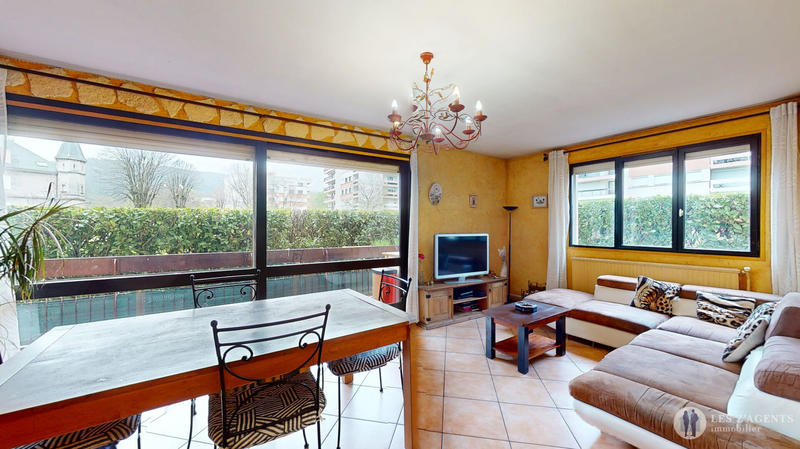 Appartement - 82 m² - 4 pièces