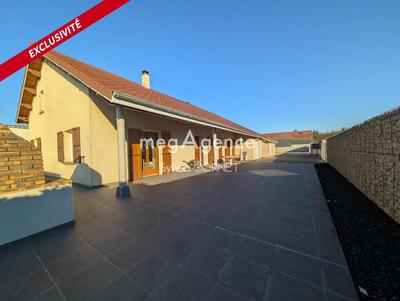 Maison traditionnelle - 190 m² - 4 pièces