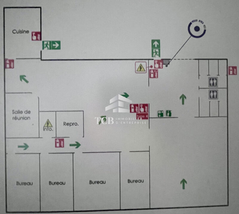 Local d'activités - 383 m²