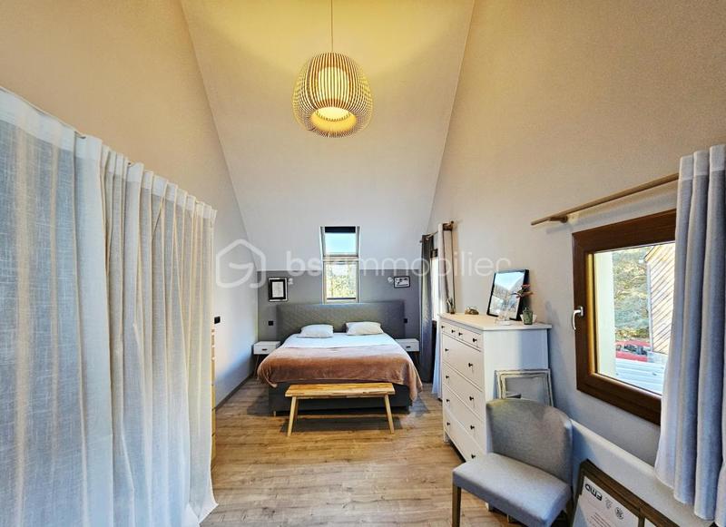 Propriété - 145 m² - 5 pièces