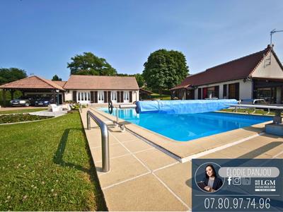 Maison - 160 m² - 5 pièces