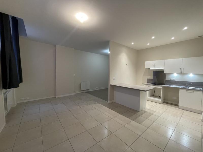 Studio - 42 m² - 1 pièce