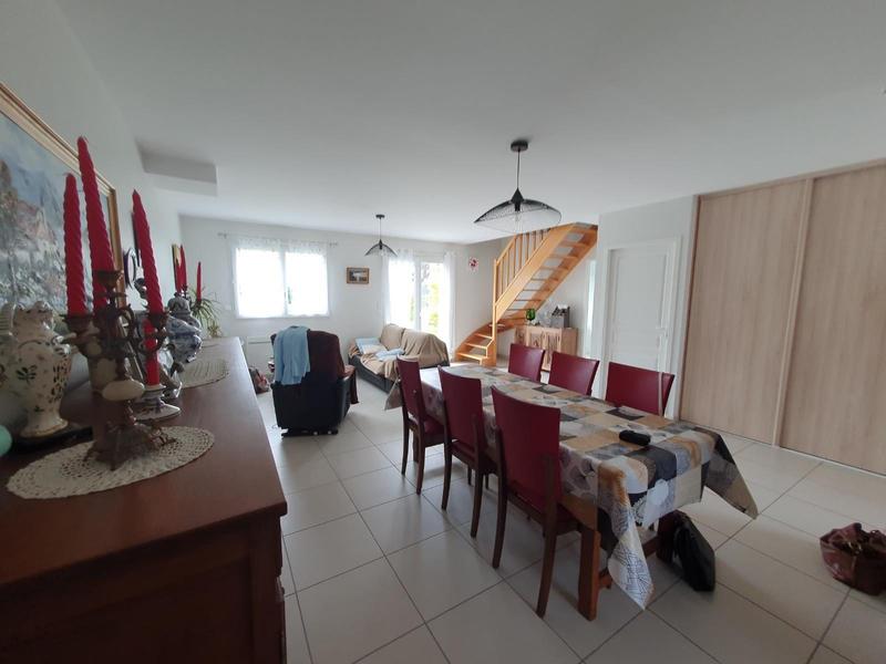 Maison - 96 m² - 4 pièces