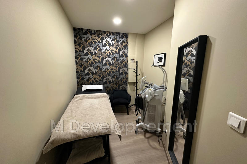 Local commercial - 105 m²