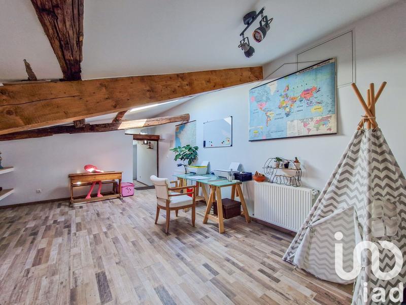 Maison - 220 m² - 9 pièces