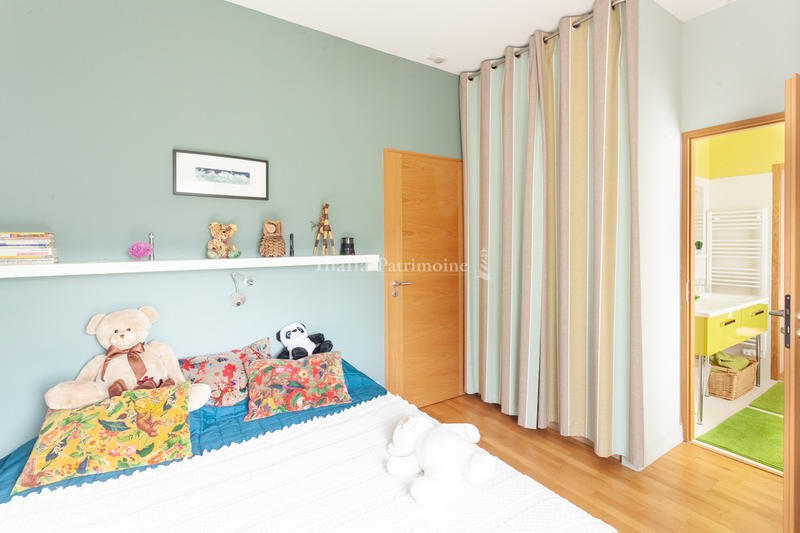 Maison - 220 m² - 7 pièces