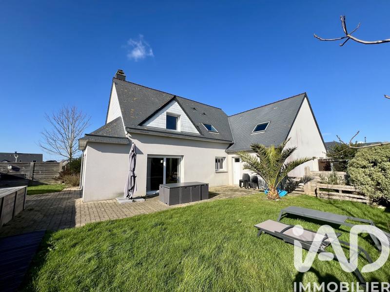 Maison - 217 m² - 7 pièces