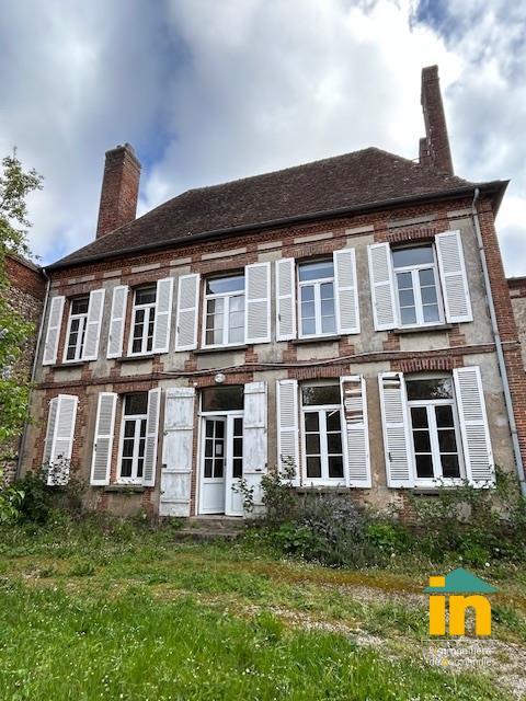 Demeure - 301 m² - 11 pièces