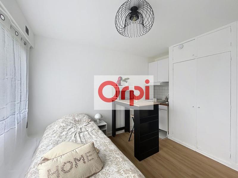 Studio - 11 m² - 1 pièce