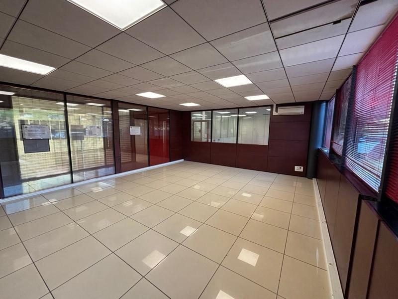 Bureau - 214 m²