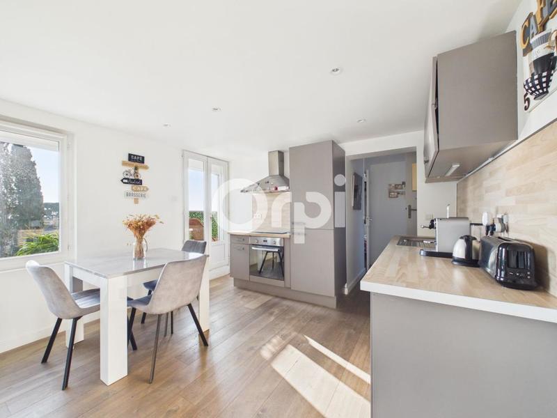 Appartement - 85 m² - 4 pièces