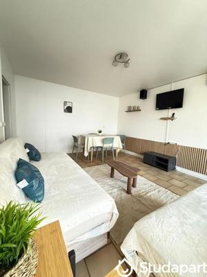 Chambre - 9 m² - 1 pièce