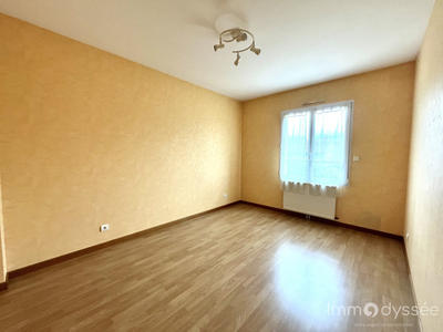 Maison - 220 m² - 7 pièces