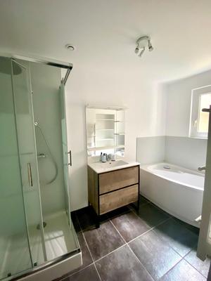 Maison - 85 m² - 5 pièces