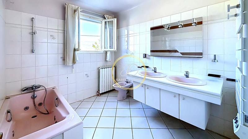 Maison - 110 m² - 3 pièces