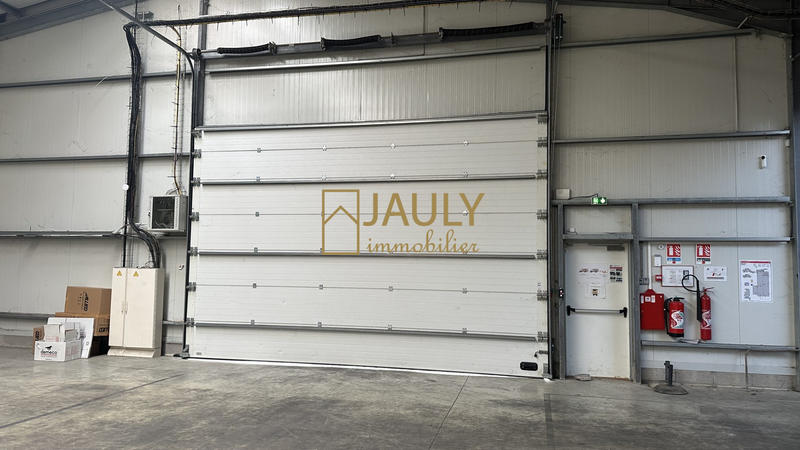 Entrepôt - 5 520 m²