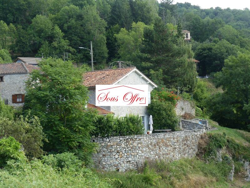 Maison - 201 m² - 8 pièces