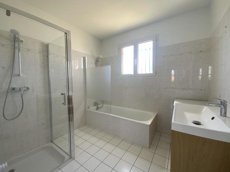 Maison jumelée - 91 m² - 5 pièces