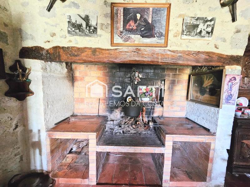 Maison - 278 m² - 8 pièces