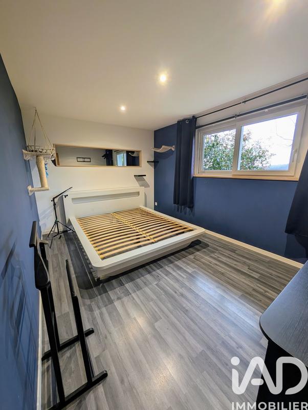 Maison - 212 m² - 7 pièces