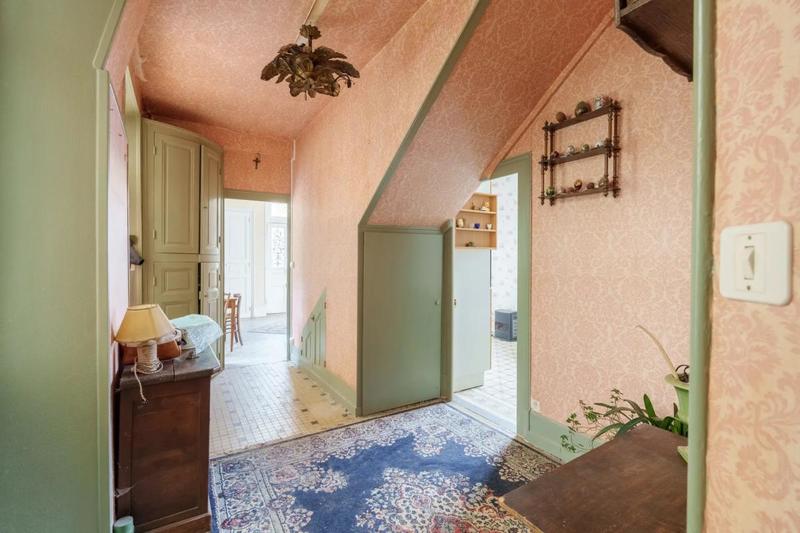 Maison - 240 m² - 10 pièces