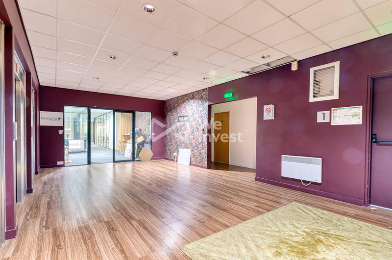 Bureau - 600 m²