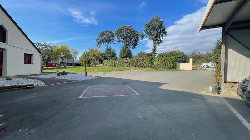 Maison - 195 m² - 8 pièces