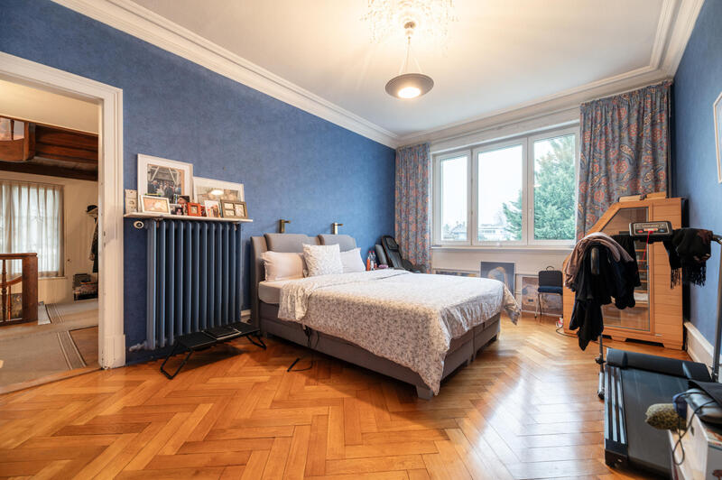 Villa - 253 m² - 10 pièces