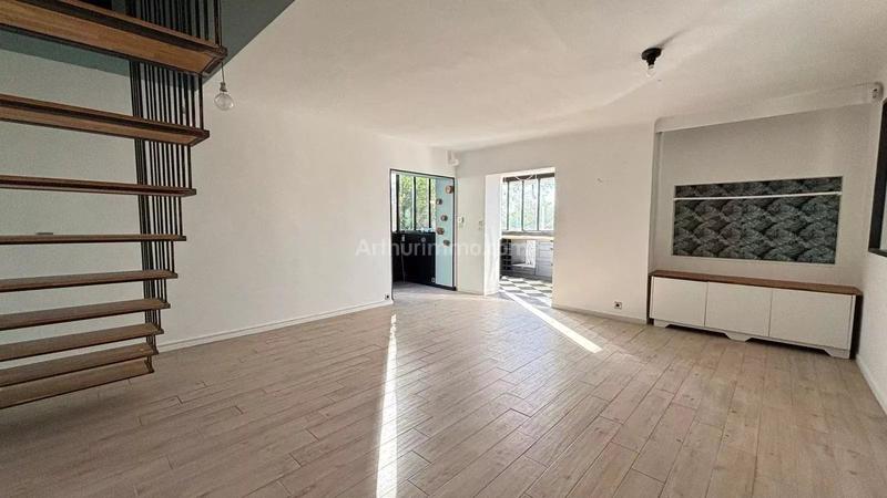 Appartement - 90 m² - 4 pièces