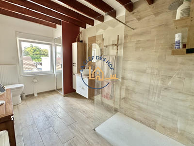 Maison - 208 m² - 6 pièces