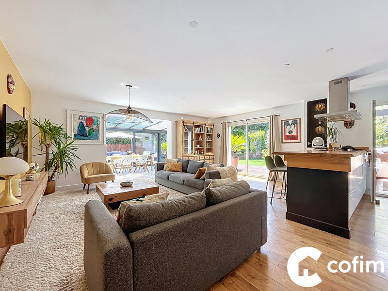 Maison - 190 m² - 5 pièces