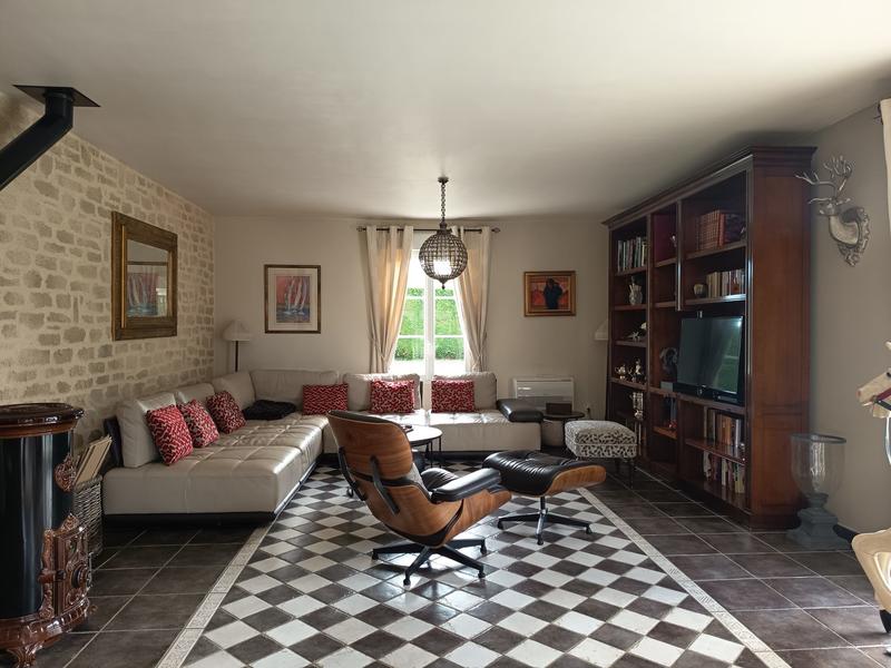 Maison traditionnelle - 210 m² - 7 pièces