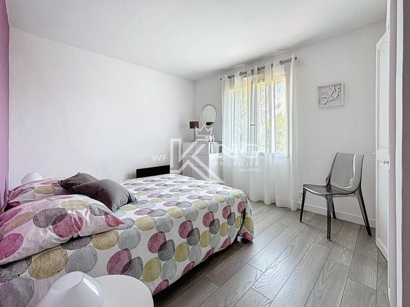 Villa - 200 m² - 6 pièces