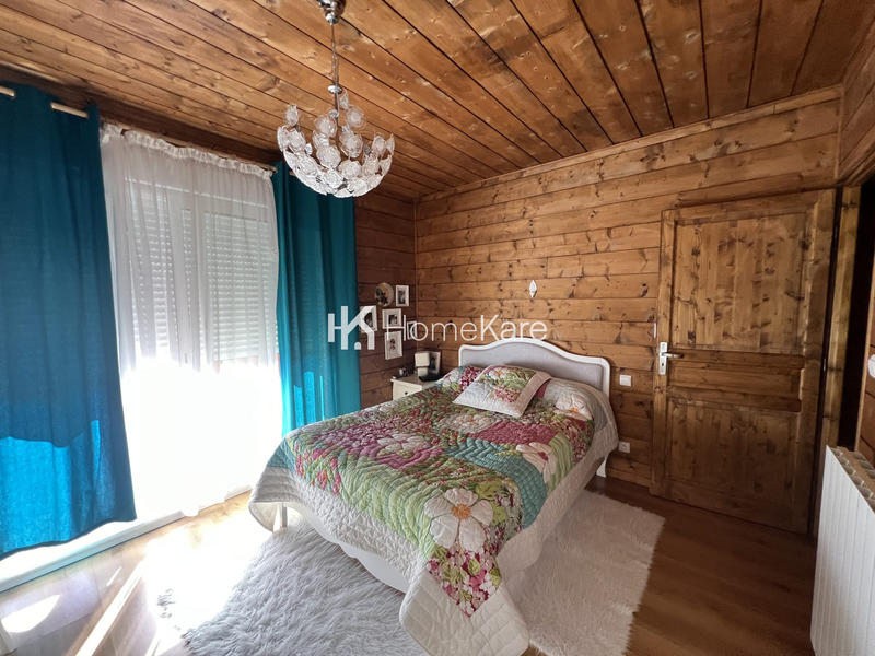 Maison - 200 m² - 10 pièces