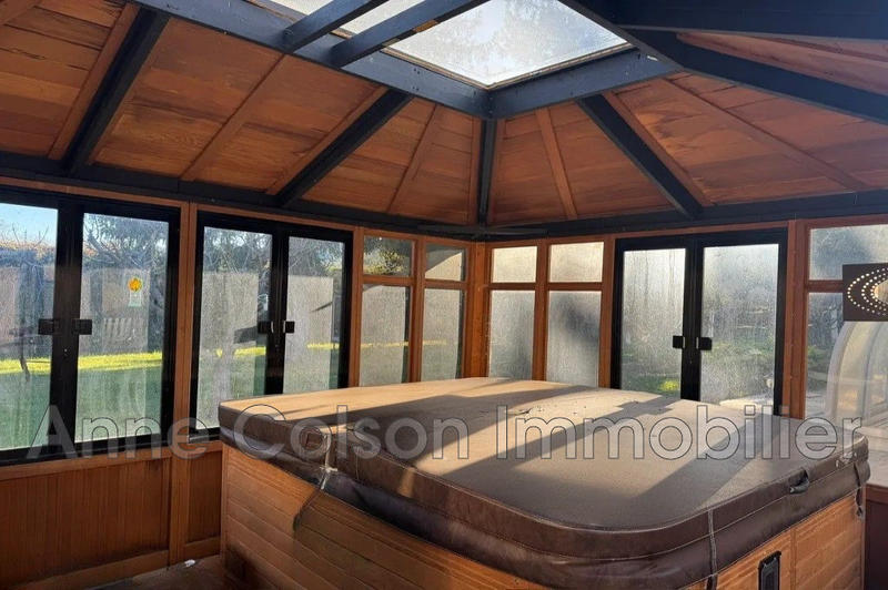 Maison - 201 m² - 7 pièces