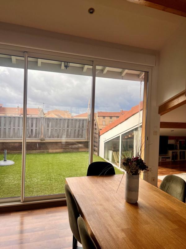 Appartement - 84 m² - 3 pièces