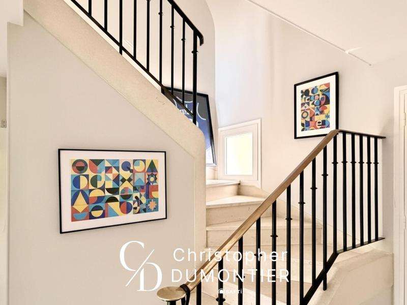 Maison - 172 m² - 9 pièces