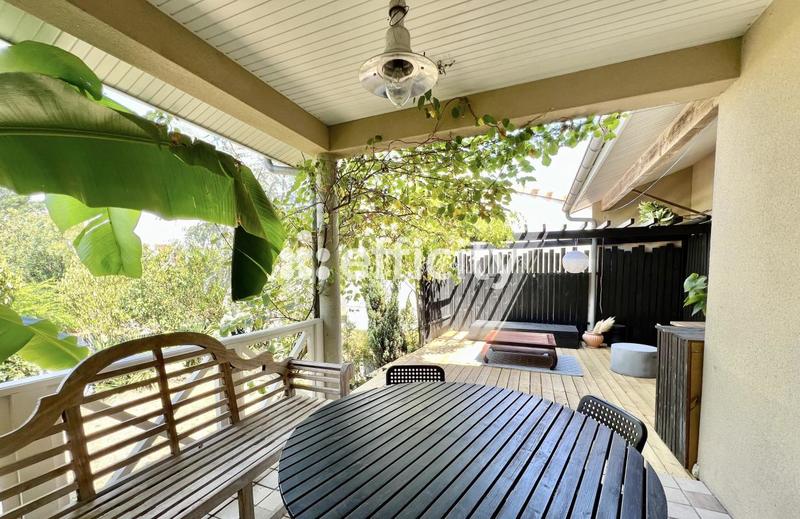 Pavillon - 146 m² - 6 pièces