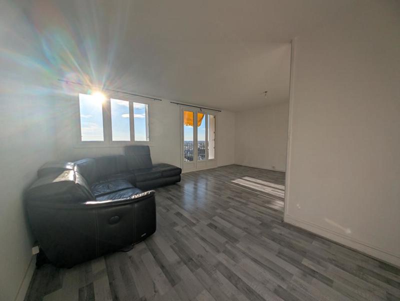 Appartement - 85 m² - 5 pièces