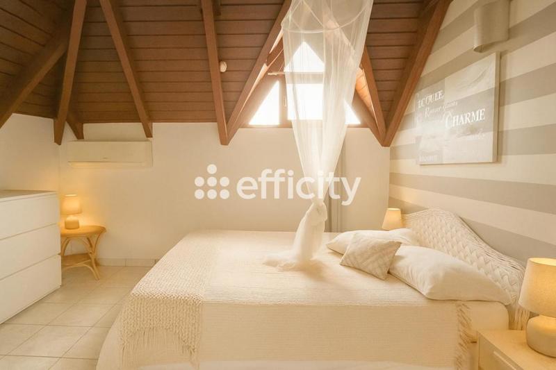 Maison - 104 m² - 5 pièces