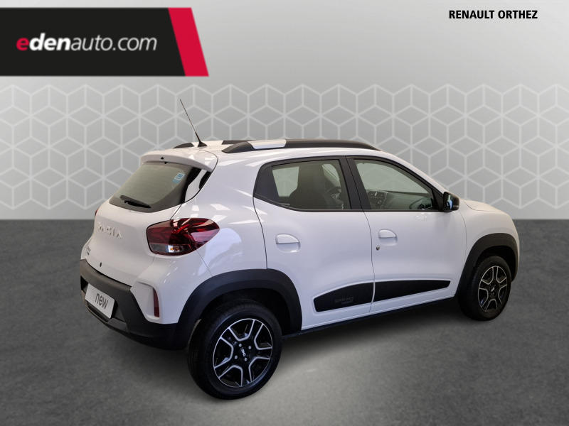 Dacia Spring Essential -23b