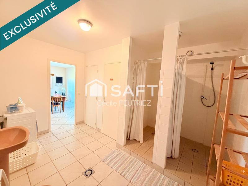 Maison - 253 m² - 9 pièces