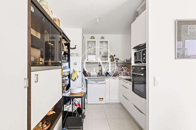 Appartement - 90 m² - 5 pièces