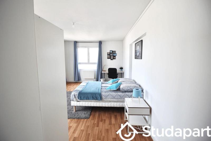 Chambre - 11 m² - 1 pièce