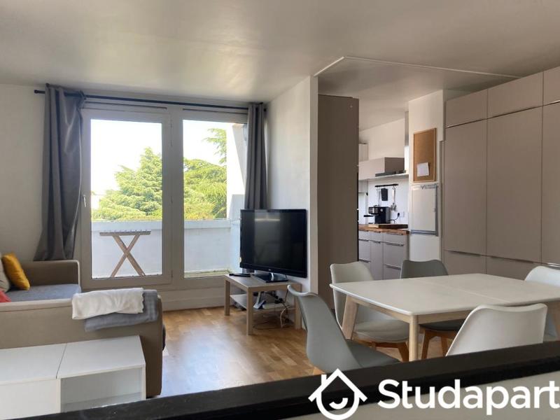 Chambre - 9 m² - 1 pièce